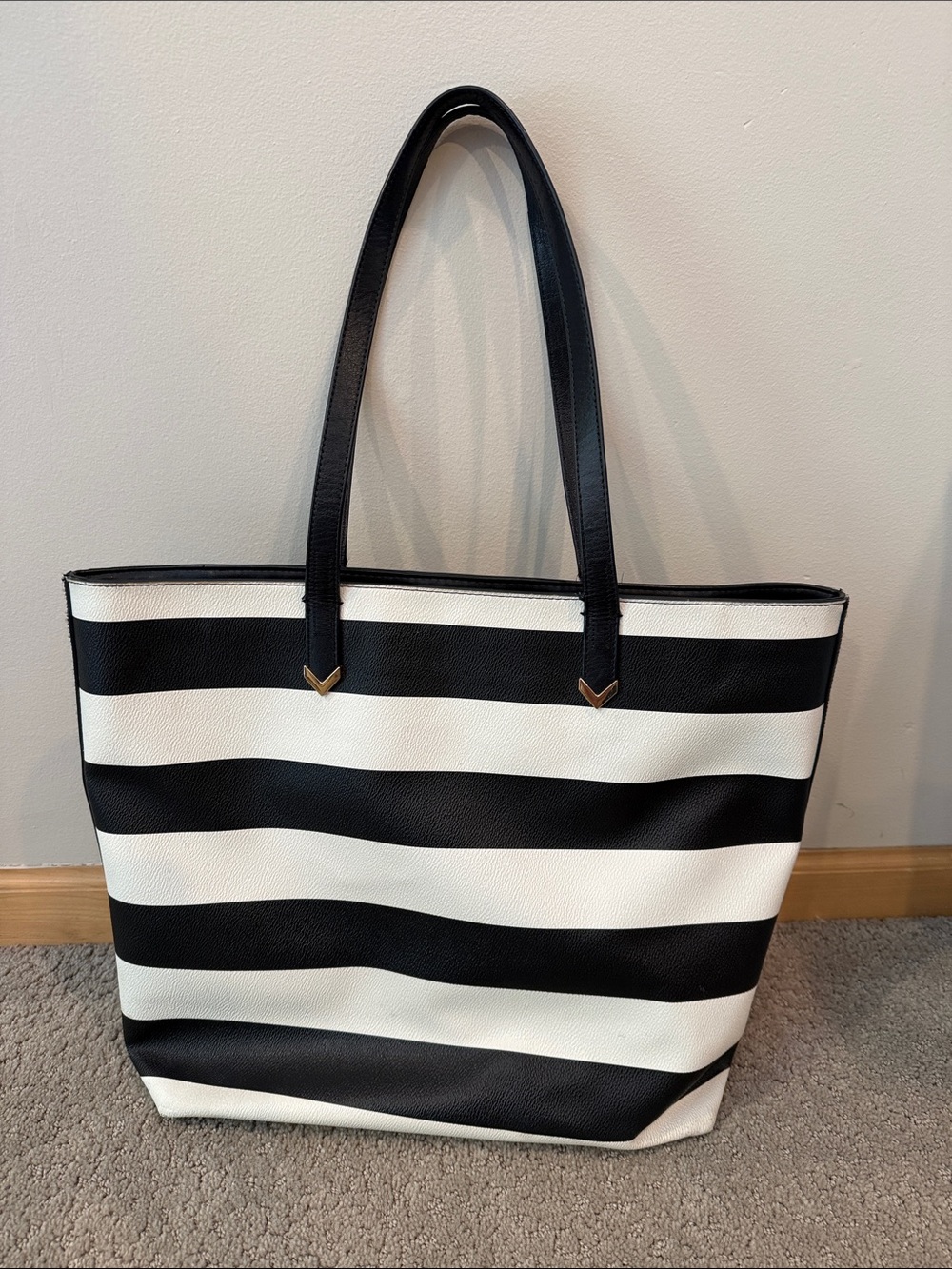 Stella & Dot Black and White Striped Tote